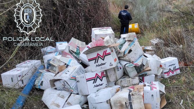 Investigan a una empresa por arrojar materiales tóxicos al cauce del río Guadalmedina en Casabermeja
