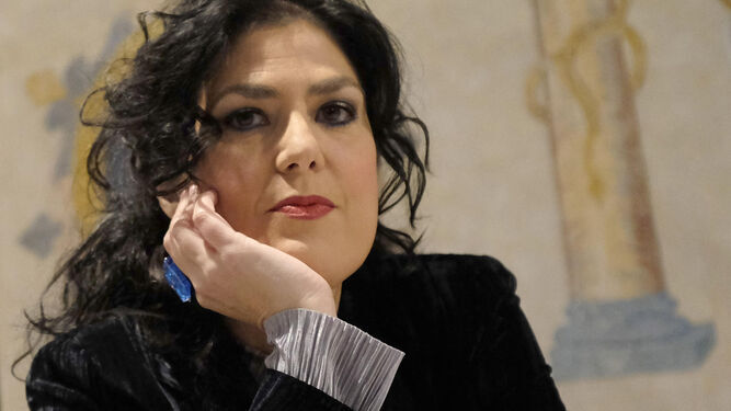 Eva Díaz Pérez (Sevilla, 1971) es escritora, periodista y directora del CAL.