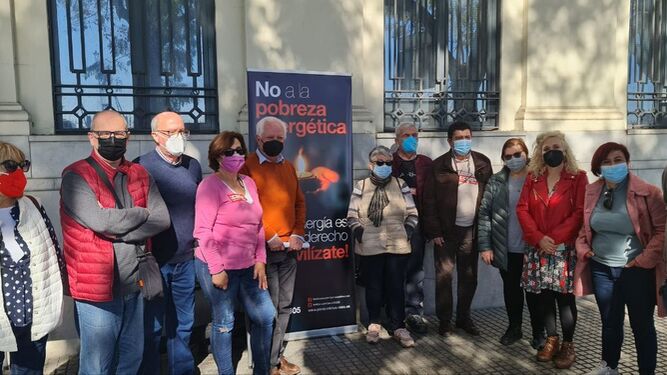 Concentración de CCOO contra la pobreza energética en Málaga.