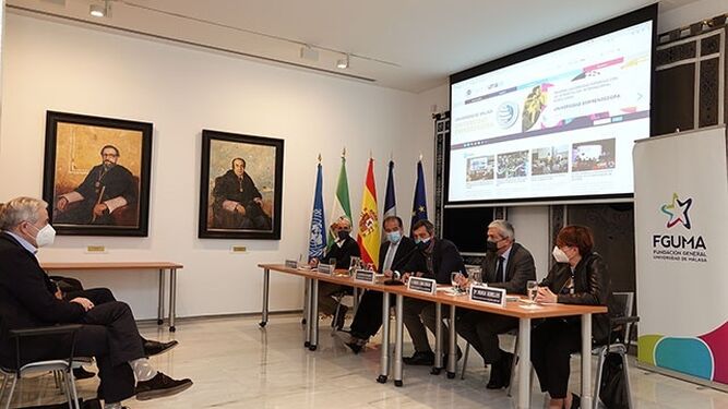 Presentación del proyecto MAPIC, un consorcio entre la Universidad y su fundación, los hospitales Regional y Clínico y Pfizer España.