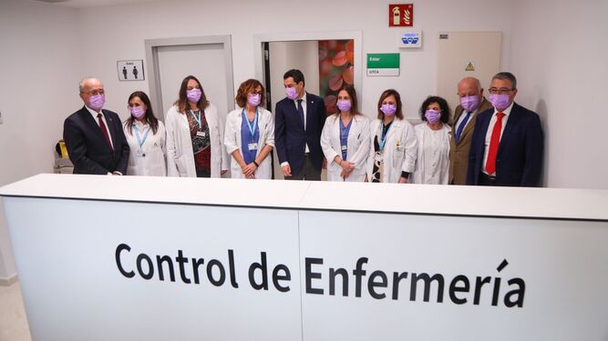 Moreno, junto a otras autoridades y profesionales, en la Unidad de Trastornos de Conducta Alimentaria.