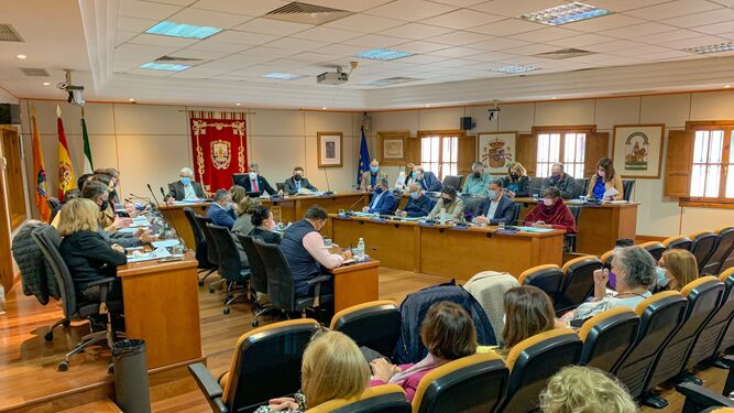 El alcalde, Víctor Navas, ha presidido el Pleno municipal.