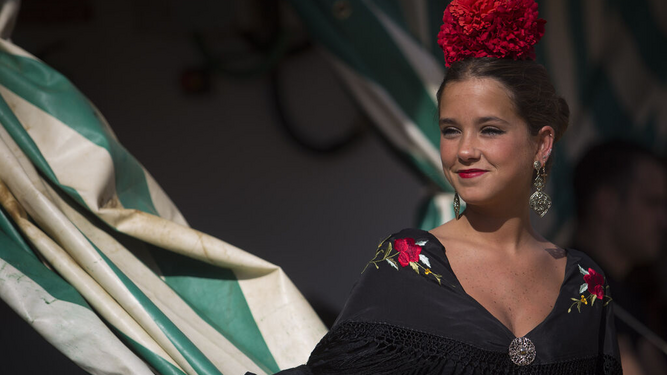 Feria de Abril de Sevilla 2022: Cómo elegir el color del traje de flamenca según el tono de piel, pelo y ojos.