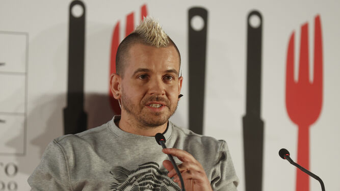 Dabiz Muñoz, creador de GoXo, en una entrega de premios culinarios.