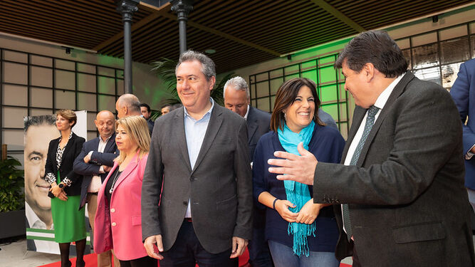 Juan Espadas, junto a la alcaldesa de Jerez, Mamen Sánchez, Ángeles Férriz y el alcalde de Huelva, Gabriel Cruz
