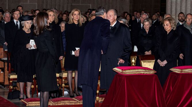 El último encuentro del Rey con su padre fue a finales de enero de 2020, en el funeral de Pilar de Borbón.