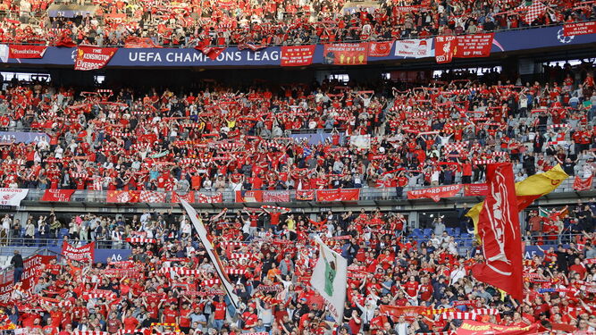 Aficionados del Liverpool en el estadio