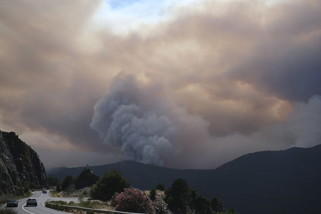 Las fotos de la evoluci&oacute;n del incendio de Sierra Bermeja
