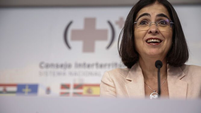 La ministra de Sanidad, Carolina Darias, tras una reunión del Consejo Interterritorial del SNS celebrado en Valencia.