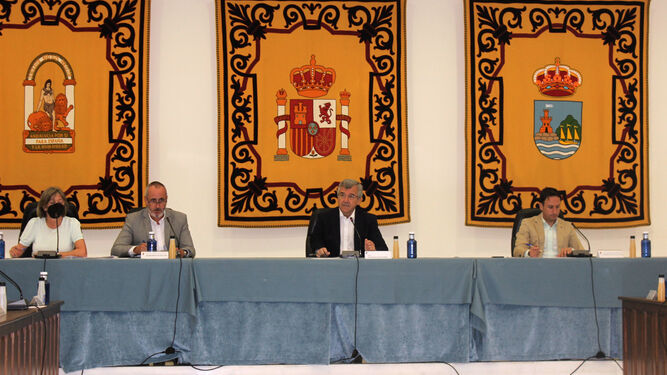 El alcalde, José María García Urbano, ha presidido el Pleno de la Corporación.