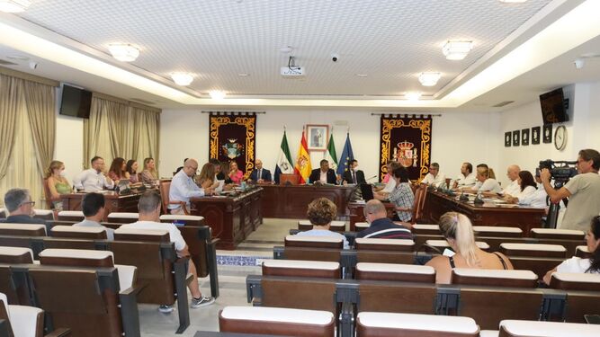El alcalde, Josele González, ha presidido el Pleno de la Corporación.
