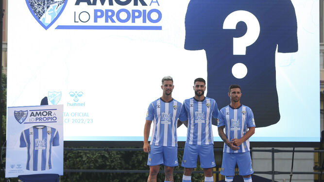 La presentación de la camiseta del Málaga CF 2022/2023