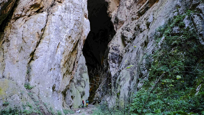 Entrada a la cueva del Hundidero en Montejaque, Málaga.