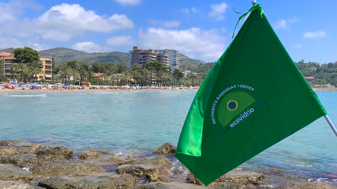 Doce municipios de Málaga compiten por la Bandera Verde de Ecovidrio