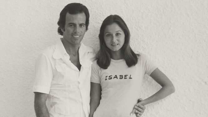 julio Iglesias e Isabel Preysler a mediados de los años 70, como feliz matrimonio