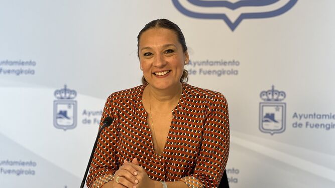 La concejala de Hacienda y Recaudación de Fuengirola, Rosa Ana Bravo, durante la presentación de la campaña fiscal