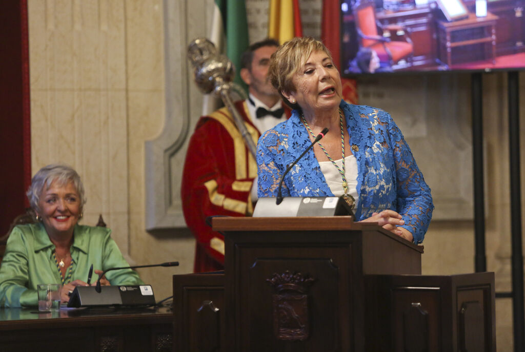 Homenaje a Celia Villalobos en el Ayuntamiento de M&aacute;laga (fotos)