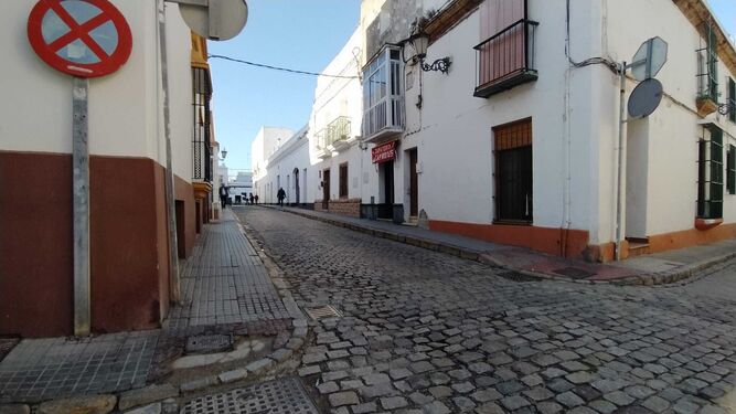Uno de los tramos en peor estado de la calle Almirante Cervera, en una imagen reciente.