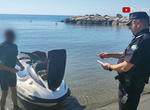 La Policía Local de Málaga controla la velocidad de motos acuáticas y otras embarcaciones (vídeo) ...