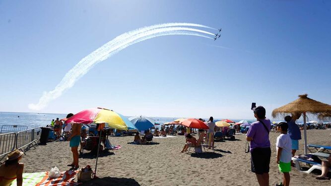 Entrenamiento este sábado de los aviones del Festival Aéreo de Torre del Mar.