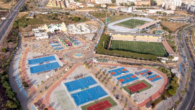 Vista aérea del parque ferial y deportivo de Estepona.