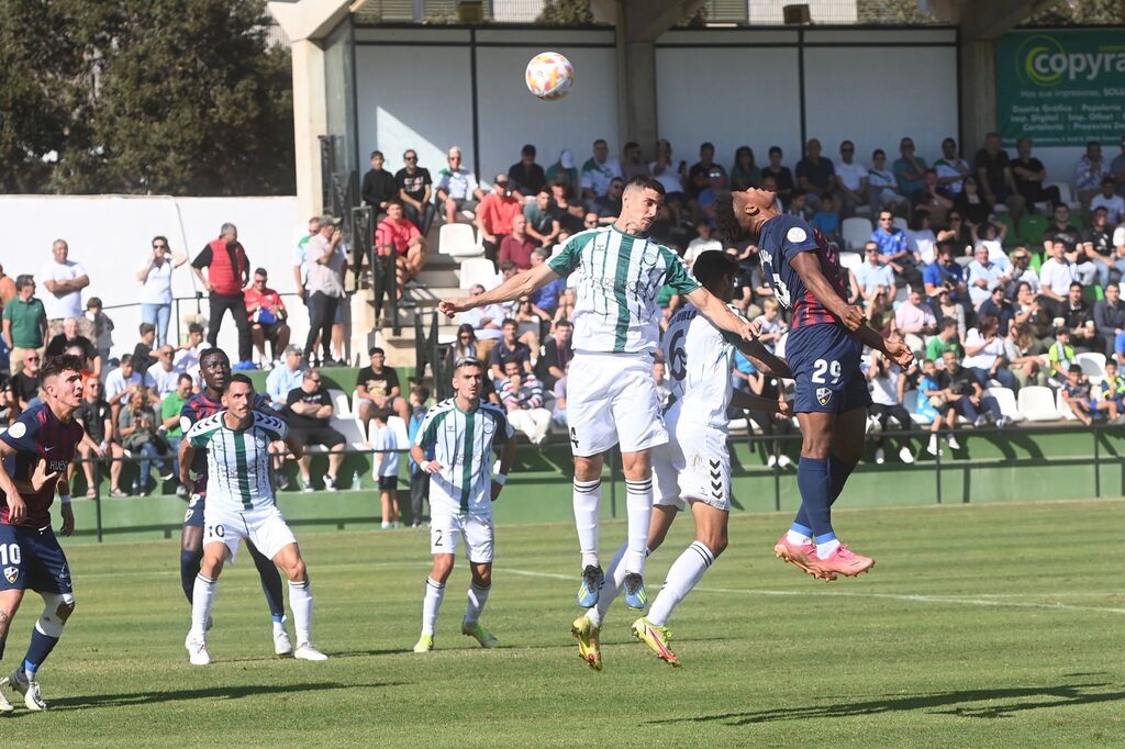 Las fotos del Juventud de Torremolinos - SD Huescas de Copa del Rey