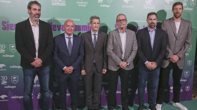 Berni Rodríguez, López Nieto, Domínguez, Bernardo Rodríguez, Cabezas y Fran Vázquez.