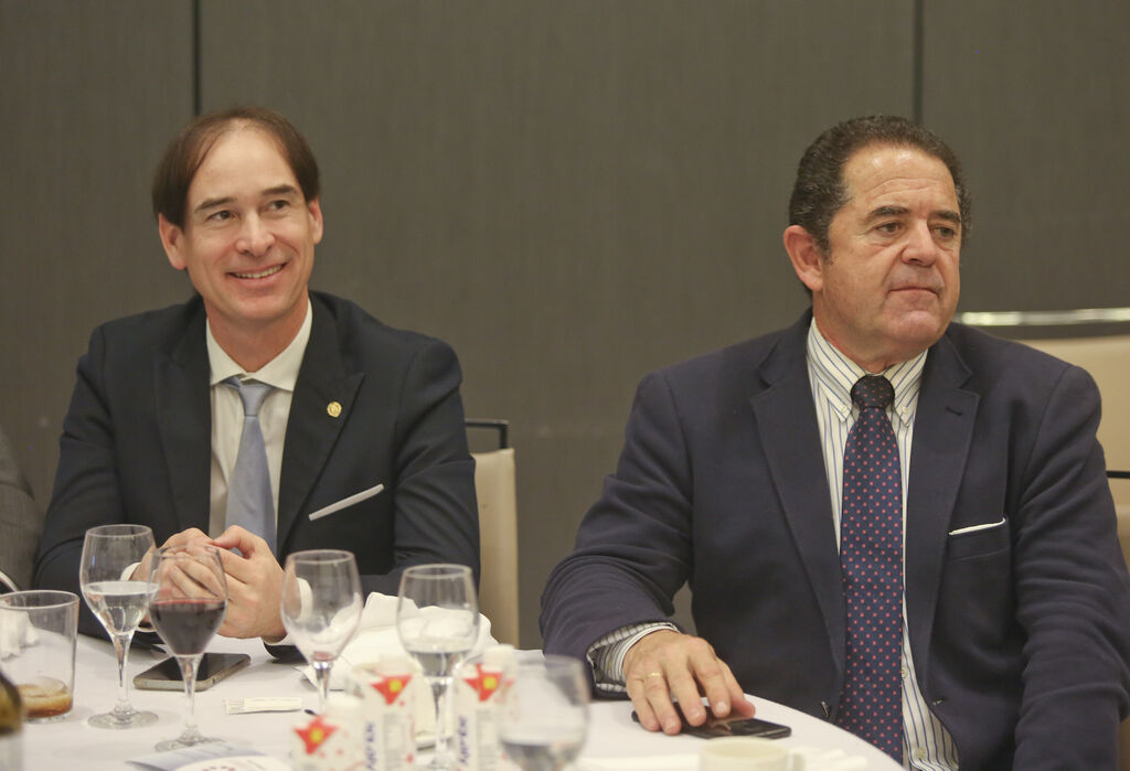 Foro Joly con el consejero de Sostenibilidad, Medio Ambiente y Econom&iacute;a Azul de la Junta de Andaluc&iacute;a en im&aacute;genes
