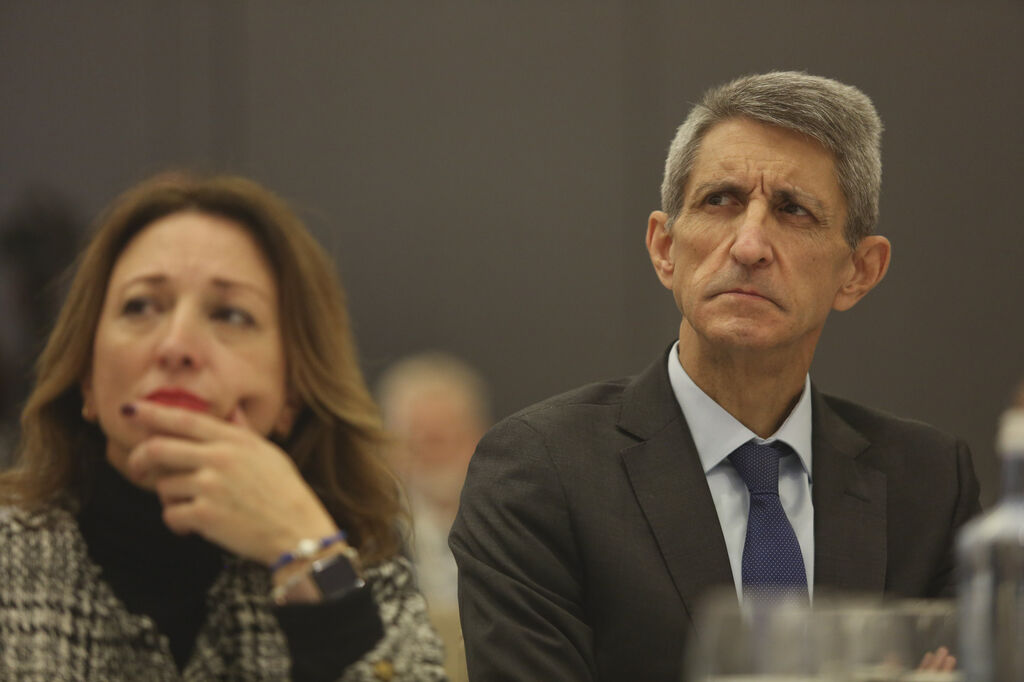 Foro Joly con el consejero de Sostenibilidad, Medio Ambiente y Econom&iacute;a Azul de la Junta de Andaluc&iacute;a en im&aacute;genes