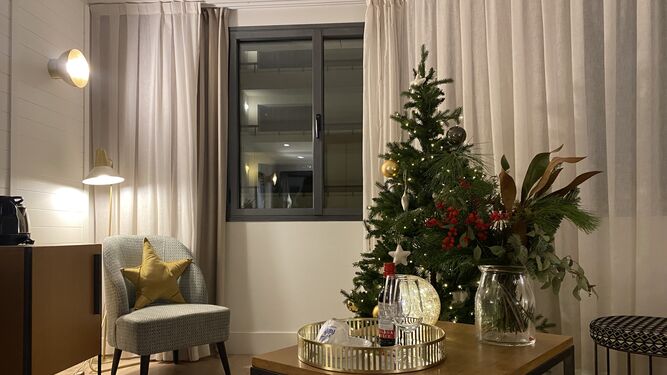 Una de las habitaciones decoradas para Navidad del Hotel Molina Lario.