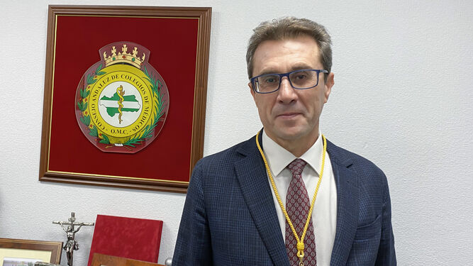 El doctor Jorge Fernández Parra es elegido presidente del Consejo Andaluz de Colegios de Médicos