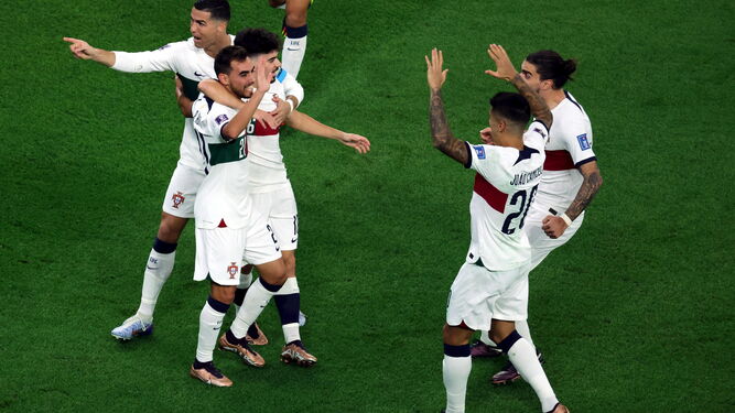 Ricardo Horta celebra el gol con sus compañeros