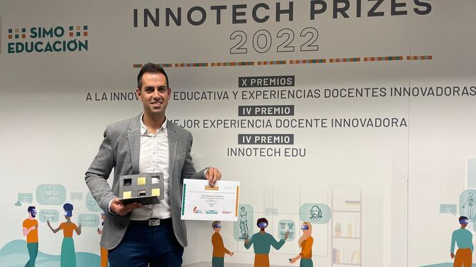 El profesor Miguel Ángel Ronda en los X Premios a la Innovación Educativa y Experiencias Docentes Innovadoras.