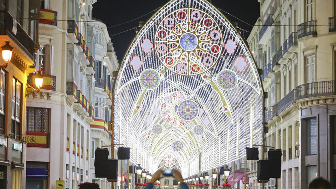 Las luces de Navidad con las que la Embajada Española en Reino Unido ha invitado a Málaga.