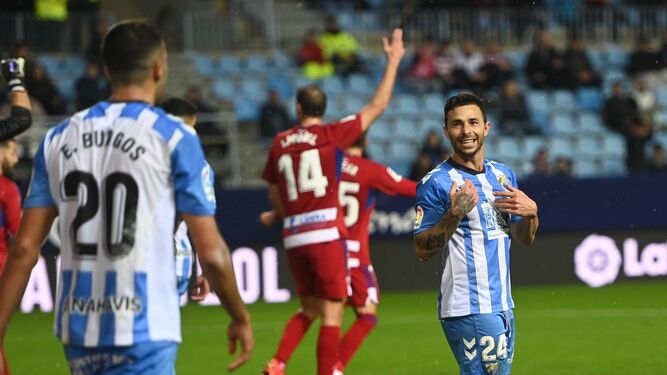 Rubén Castro sonríe tras su gol.
