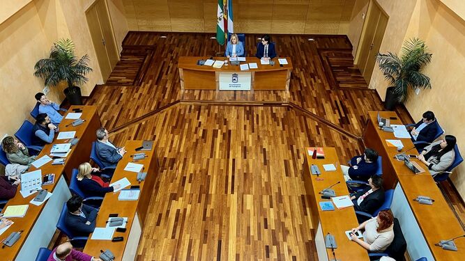 La alcaldesa, Ana Mula, ha presidido el Pleno sobre el estado del municipio.