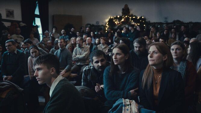 La asamblea de la infamia en el filme de Cristian Mungiu.