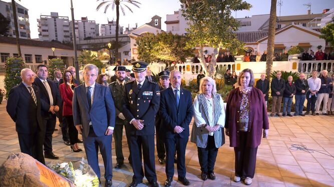 El acto de inauguración del monolito en homenaje a las víctimas del terrorismo.