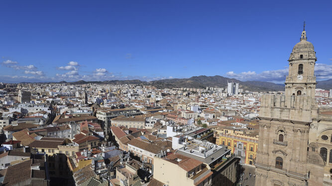 Vista de Málaga y su centro histórico.
