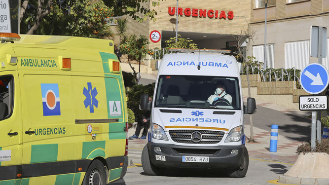 Ambulancias en el Hospital Regional.