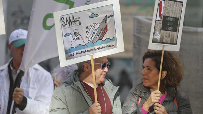 Una concentración del Sindicato Médico Andaluz en defensa de la Atención Primaria.