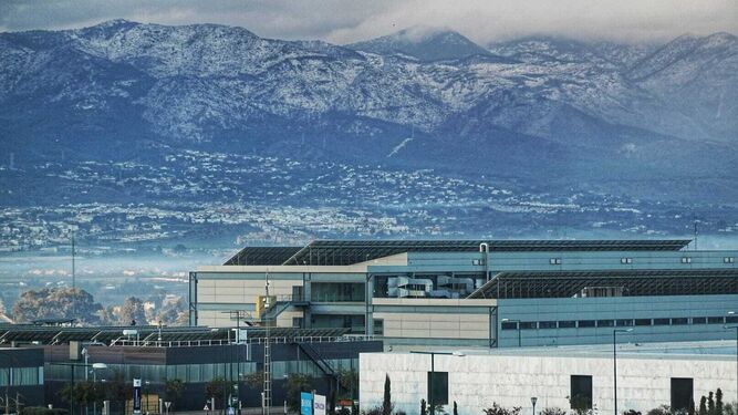 Las montañas nevadas, vistas desde la ampliacion de la Universidad en Teatinos.