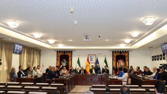 La votación de la moción en el Pleno del Ayuntamiento de Mijas.
