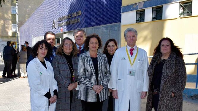 La consejera de Salud en la inauguración del centro de salud de Pino Montano.