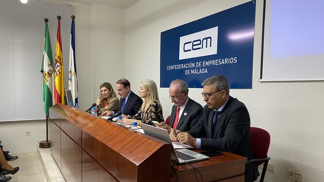 Rocío Blanco, Javier González de Lara, Patricia del Pozo, Francisco de la Torre y Sergio Cuberos en la sede de la CEM.