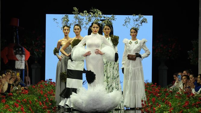 Diseños de José Raposo vistos en la Pasarela Flamenca Jerez 2023.