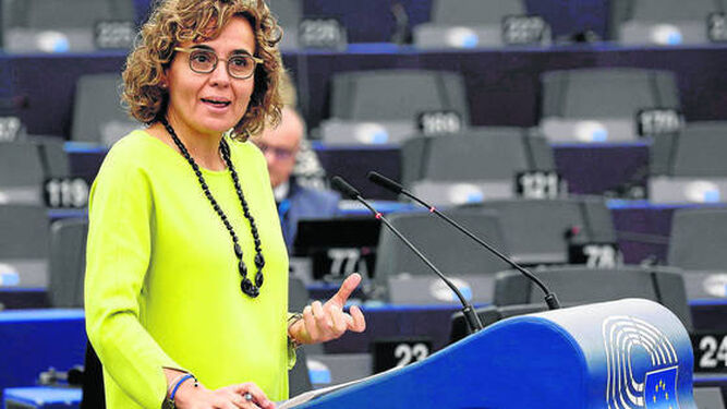 La presidenta de la Comisión de Peticiones del Parlamento Europeo, la popular Dolors Montserrat.