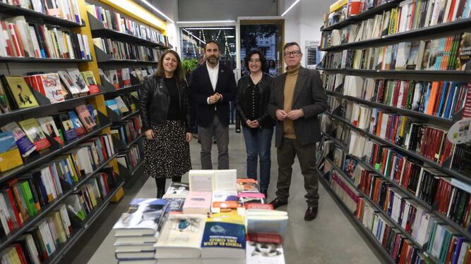 Laura Teruel, Daniel Pérez, Maribel Brenes y Juan Luis Valenzuela en el coloquio sobre Memoria Histórica.