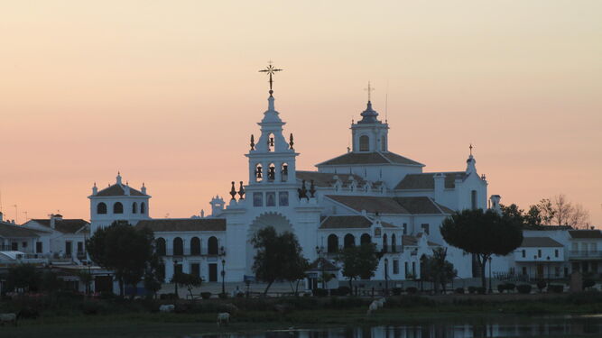Ermita del Rocío al amanecer