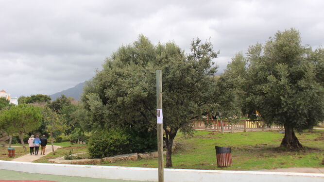 Una de las zonas de esparcimiento del parque de Bello Horizonte, en Marbella.